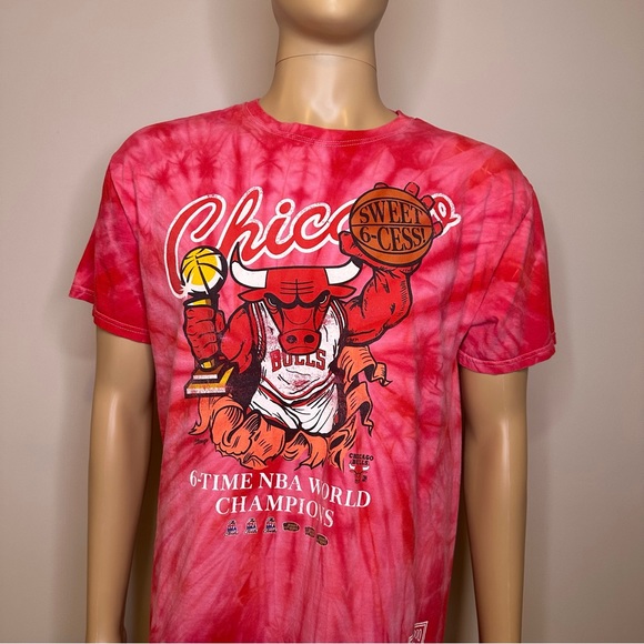 Chicago Bulls Graphic Tee - Picture 3 of 4